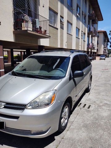 Toyota Minivan Sienna 3.3L, 7 lugares, gasolina V6 4X2, 4P AUTOMÁTICO, 2004, 120 mil milhas, R$ 38.000,00
Quilometragem 124000 mil milhas.