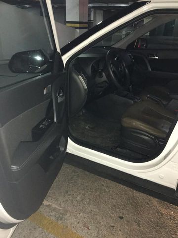 Todas revisões feitas, o carro aida esta na garantia!