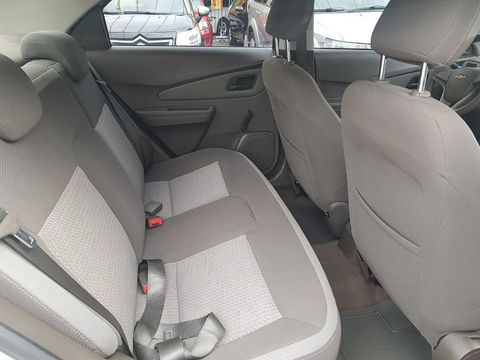 Chevrolet Cobalt Lt 1.4 flex 8v 4p Mec + Gnv 16 Mts Ideial para Uber 6203