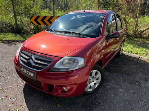COMPLETO E PRONTO PARA RODAR! 

Veículo muito bem cuidado, 100% revisado, com laudo cautelar aprovado e pronto para o dia a dia. Versão Exclusive, completa, oferecendo conforto, segurança e excelente custo-benefício.

Laudo aprovado
100% revisado
Placa A
Motor 1.4 Flex
Ar-condicionado digital
Direção hidráulica
Vidros elétricos nas 4 portas
Espelhos elétricos
Travas elétricas
Ar quente
Alarme
Pneus novos
Rodas de liga leve
Rádio MP3
Airbags
Faróis auxiliares

Venha conhecer este veículo e fazer um test drive!

Financiamento em até 60x
Parcelamos no cartão em até 21x
Aceitamos seu usado na troca (mediante avaliação)

Agende sua visita!

Rua Professor Ulisses Vieira, 1583 - Santa Quitéria - Curitiba/PR