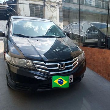 Honda City EX ano 2013 com 120 mil km,
Banco em couro 
Roda de Liga  
segundo dono,
Completo!!! manual chave reserva !!
De : $56.990
Por: $54.500

Estuda Possibilidade de Troca