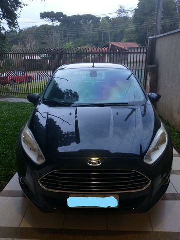 New Fiesta Powershift SE Hatch 1.6 16V

Ar condicionado
Bancos em couro
Cambio automático (Revisado na concessionaria em janeiro de 2022)
Airbags frontais
Freios abs
Computador de bordo
Comandos no volante
Direção elétrica
Rodas de liga leve
Manual e chave reserva
Manutenções em dia
Recibo em branco e documentos em dia
Carro excelente, sem leilão ou sinistro
142.500 KM

*Apenas venda*

**SENHORES LOJISTAS, NÃO DEIXO O CARRO EM CONSIGNAÇÃO **