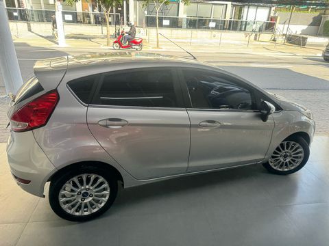 FORD FIESTA HATCH 1.6 TITANIUM AUTOMÁTICO 2014 12173