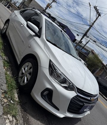 Chevrolet Onix 1.2 Turbo 2020 completo 

✔ Motor turbo moderno e econômico  
✔ Flex  
✔ Direção elétrica  
✔ Ar-condicionado digital  
✔ Partida por botão (Start/Stop)  
✔ Android Auto e Apple CarPlay  
✔ Rack de teto para bicicleta incluso  

Destaques:
• Central multimídia MyLink com tela touch  
• Câmera de ré  
• Sensores de estacionamento traseiros  
• Controle de tração e estabilidade  
• Assistente de partida em rampa  
• Computador de bordo  
• DRL (luz diurna)  
• Vidros e travas elétricas  
• Rodas de liga leve  

Conforto, tecnologia e desempenho!  
Um dos hatchs mais completos e desejados da categoria.  
Venha fazer um test drive!

📍 Av. Mutinga – Vila Piauí, SP  
📲 (11) 98131-8154  

• Aceitamos seu carro na troca  
• Entrada em até 24x no cartão  
• Trabalhamos com todos os bancos