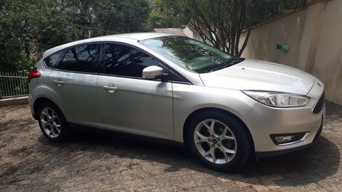 focus se carro blumenau sc automatico bancos de couro midia 3 mil abaixo da fip ford se hatch 2016 flex hatch carro blumenau sc ford se hatch 2016 flex automatico hatch 90 prata 4 portas