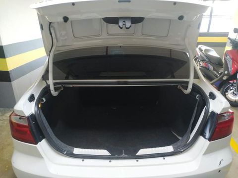 Volkswagen Voyage 1.6 MSI 8692
