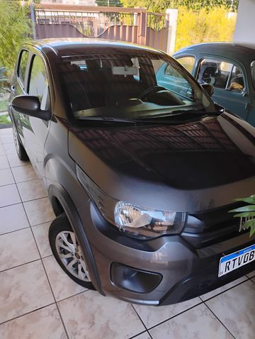 Fiat mobi. 
Otimas condições. 74.000 km.
Troquei recentemente os pneus e a correia dentada esta novinha.
segundo dono. Carro meu particular