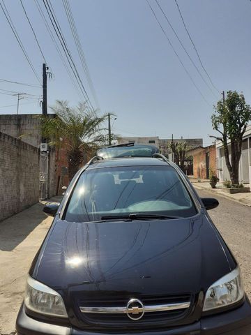 Zafira 7 lugares 2007 Flex  8v 2.0 manual 130.000 km 2 pneus novos dvd e câmera de ré completo.