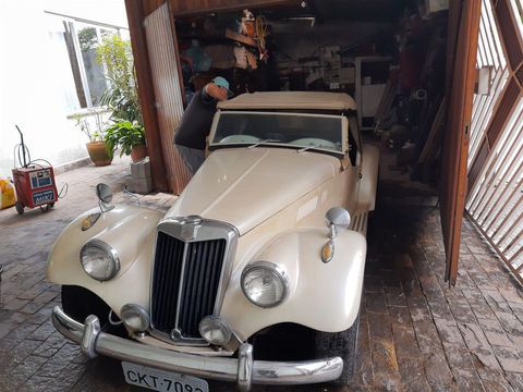 tf avallone 1978 86000km original carro de fibra replica do mg 54