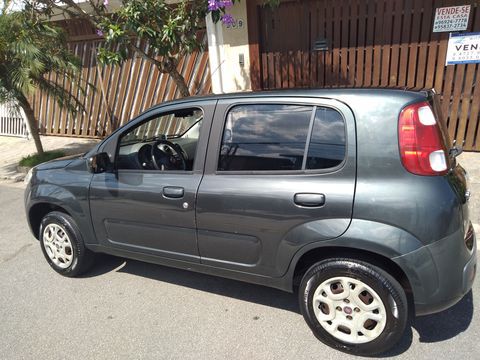 Fiat Uno Vivace flex 8 v 5 portas ano 2014 placa final 2.
Direção hidraulica e vidros dianteiros elétricos.Excelente estado de conservação.