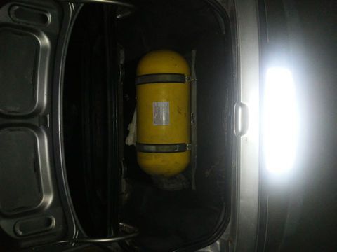 Vende se um siena completo em otimo estado tem uma muta e o ipva vedendo pra contruir 985609356 7900