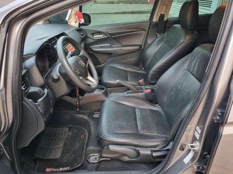 carro São Paulo - SP honda ex 1.5 cvt 2015 flex hatch Veículo Top. Automatico. Chave Reserva e Manual do Carro! Bancos de Couro. Câmera de Ré. 93.100 Km. Cheiro de Novo. Imperdível