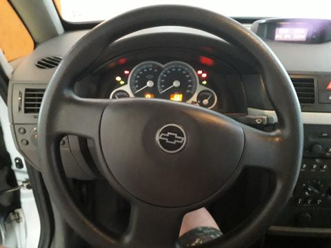 Meriva Linda !!! baixíssima quilometragem 9752