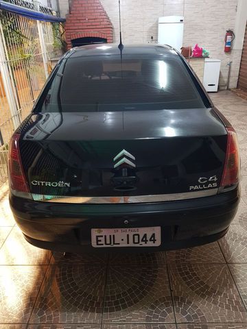 Carro novo 35000 KM 