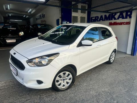 Freios ABS
Airbags frontais
Cintos de 3 pontos para todos ocupantes
Encosto de cabeça para todos ocupantes
Limpador e lavador do vidro traseiro
Travamento central das portas
Desembaçador do vidro traseiro
Ar-condicionado
Banco do motorista com ajuste de altura
Ajuste do volante em altura
Cintos de segurança com ajuste de altura
Controle elétrico dos vidros dianteiros
Destravamento remoto do porta-malas
Luz no porta-malas
Comando interno da tampa do tanque
Alças de segurança no teto
Rádio, Conexão USB e Bluetooth
Conta-giros
GRAMKAR MULTIMARCAS oferecendo o melhor para você na compra do seu seminovo
Trabalhamos com financiamento em vários bancos buscando as melhores taxas e prazos para nossos clientes, e também aceitamos seu veículo na troca mediante avaliação.
Seminovos com garantia de 03 meses, procedência, laudo de vistoria, revisados e com as melhores taxas.
Venha tomar um café conosco, fazer um test. drive e escolher seu próximo carro.
*VEÍCULO PERICIADO E DE PROCEDÊNCIA.
*FINANCIAMOS SEM ENTRADA EM ATÉ 60 X FIXAS (SUJEITO À ANÁLISE DE CRÉDITO).
*ENTRADA EM ATÉ 24 X NO CARTÃO DE CRÉDITO (CONSULTE CONDIÇÕES).
*FINANCIAMENTOS PARA AUTÔNOMOS E SEM CNH .
*TRABALHAMOS COM AS MELHORES FINANCEIRAS DO MERCADO.
*APROVAÇÃO DO SEU CRÉDITO POR TELEFONE (CRÉDITO SUJEITO À ANÁLISE).
*EXCELENTE APROVAÇÃO COM SCORE BAIXO.
*ACEITAMOS CONSÓRCIO CONTEMPLADO OU QUITADO (SALVO ALGUMAS INSTITUIÇÕES).
**NOSSA EQUIPE ESTA PREPARADA PARA MELHOR ATENDE-LO**
**ENTRE EM CONTATO CONOSCO.**
COMPRE SEU VEICULO COM QUEM ENTENDE DO ASSUNTO SÃO 28 ANOS DE TRADIÇÃO E SEDE PRÓPRIA
SÃO MAIS DE 80 VEICULOS EM ESTOQUE
ESTAMOS LOCALIZADOS NA RUA JURUBATUBA 1347 CENTRO DE SBC SP
GRUPO GRAMKAR MULTIMARCAS A CERTEZA DO MELHOR NEGÓCIO!!!
NOS RESERVAMOS NO DIREITO DE CORRIGIR QUALQUER TIPO DE ERROS DE DIGITAÇÃO