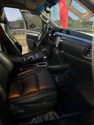 Vendo hilux srv 4x4 automatica Diesel 13748
