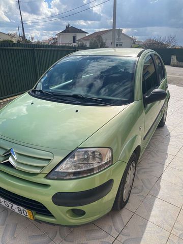 citroen c3 14 hdi carro entroncamento pt citroen c3 2008 diesel sedan carro entroncamento pt citroen c3 2008 diesel manual sedan 171000 verde 4 portas banco com regulagem de altura computador de bordo encosto de cabeca traseiro airbag freio abs ar quente desembacador traseiro direcao hidraulica turbo cd player radio