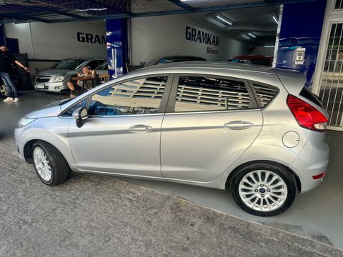 FORD FIESTA HATCH 1.6 TITANIUM AUTOMÁTICO 2014 12174