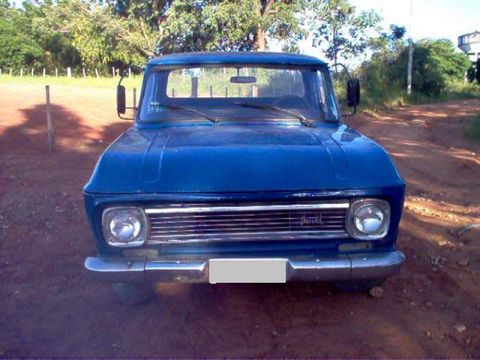 Chevrolet c10 pra restaurar toda original necessita coloca pneus no mais so trabalha boa de tudo 