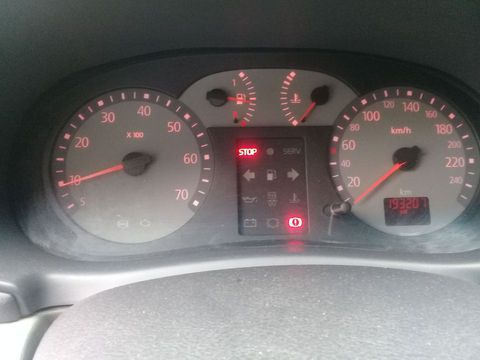Veículo com mecânica revisada. 05 pneus novos. Ipva pago.