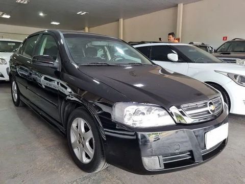 Itens de veículo:
Airbag
Alarme
Ar quente
Banco com regulagem de altura
Computador de bordo
Desembaçador traseiro
Ar condicionado
Freio ABS
Rodas de liga leve
Travas elétricas
Vidros elétricos
Direção hidráulica