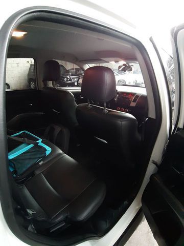 Mitsubishi Outlander 2.4 8975