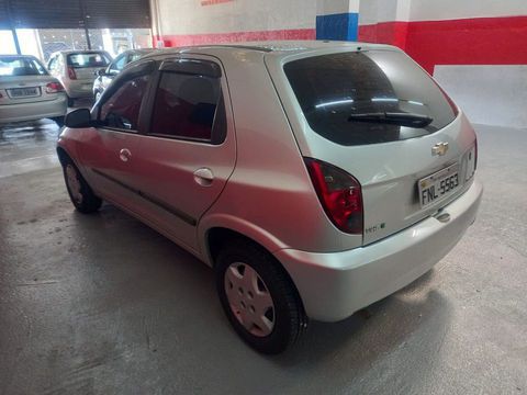 Carro bem novinho, completo com air bag e abs, direção hidráulica, ar condicionado, vidro elétrico, trava elétrica, alarme na chave, trava carneiro( trava as rodas), manual e chave reserva, financiamos em até 48x, ou em até 18x no cartão de credito
Qualquer duvida chamar no Whats 011 99353-7957 Eduardo
