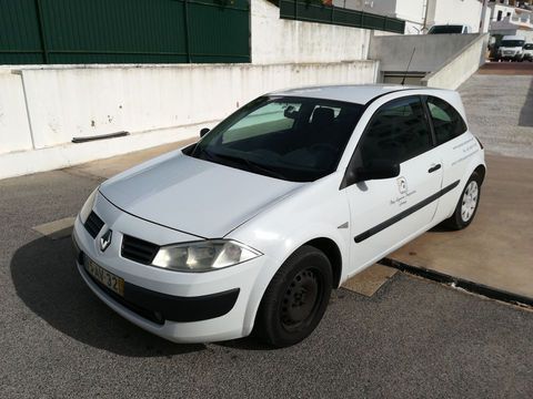 ***NEGOCIÁVEL***

Carro muito económico.
Revisão feita aos 324000 km.
IPO valido até Agosto de 2021.
Direção assistida
Vidros elétricos
Ar condicionado