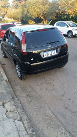 Carro todo revisado, 4 pneus novos, nada à ser feito. 
Falar com Pepone 11 998802551