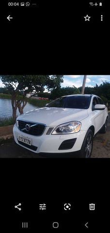 Teto panorâmico a mais top da categoria.. 

Não possui retoque carro todo lacrado e original.
Documentos até 2019 mas podemos combinar 
Recebo carro de menor valor numa possível troca 
Não possui nenhum detalhe que comprometa uma possível compra 
Maravilhoso só abastecer e pegar a estrada 
Maiores informações me chame no WhatsApp 038.99982.7879 Cláudio 