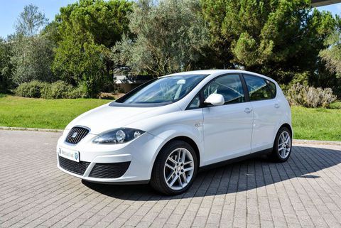 MÊS/ANO Junho 2012
QUILÓMETROS 147.000 Kms
MOTOR 105 Cv / 1598 Cc
CO2 119
TRANSMISSÃO Manual de 5 velocidades
COMBUSTIVEL Gasóleo
TIPO Utilitário
LUGARES 5 Lugares
PORTAS 5
COR Branco
ESTADO Usado
ORIGEM Nacional 
GARANTIA 1 Ano
