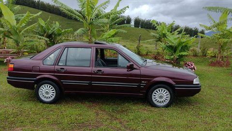 Volkswagen Santana GLSi 2.0 Automático com teto solar colecionador 9591