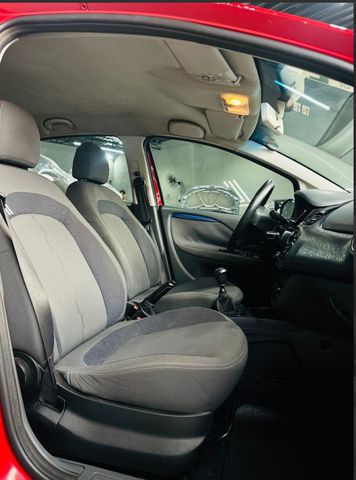 FIAT PUNTO ATTRACTIVE 1.4 2014 13923