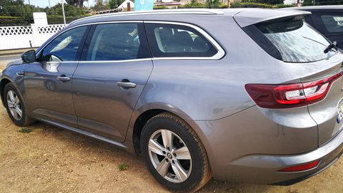 renault talisman cinzento 15 2017 carro albufeira pt preco negociavel estofos em tecido sistema startstop isofix possibilidade de financiamento garantia de 18 meses renault rfd 2017 diesel station carro albufeira pt renault rfd 2017 diesel automatico station 191486 cinza 4 portas ar condicionado banco com regulagem de altura computador de bordo encosto de cabeca traseiro rodas de liga leve sensor de estacionamento volante com regulagem de altura airbag freio abs desembacador traseiro vidros eletricos radio