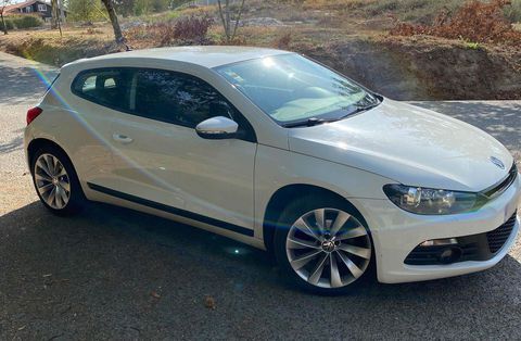 VW Scirocco 2.0 TDI Sport  6805