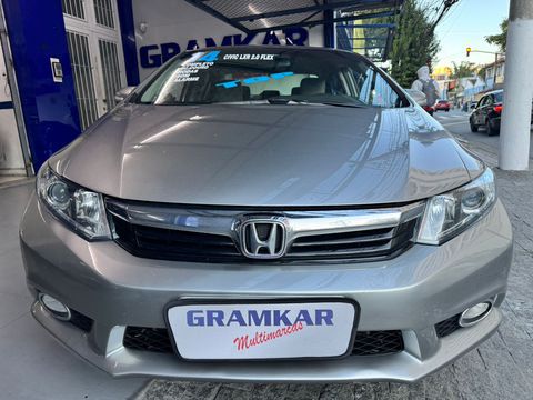 O Honda Civic LXR vem equipado com um motor 2.0 de 155cv com 19,5kgfm de torque e um câmbio automático de 5 marchas trazendo economia, potência e conforto para você e sua família. Possui direção elétrica, ar-condicionado digital, bancos em couro, vidros elétricos, travas elétricas, retrovisores elétricos, multimídia com câmera de ré, conexão Bluetooth e USB, rodas de liga leve aro 16 e um porta-malas de 449L de capacidade. Acompanha os 4 pneus novos
GRAMKAR MULTIMARCAS , onde você encontra os melhores veículos, as melhores opções de usados e seminovos, nosso objetivo é sempre oferecer as melhores ofertas, com qualidade e confiabilidade de quem entende do assunto!!!
ESTAMOS LOCALIZADOS NA RUA JURUBATUBA 1347 CENTRO DE SÃO BERNARDO DO CAMPO SP
FALE AGORA MESMO COM UM DE NOSSOS CONSULTORES
SÃO MAIS DE 80 VEICULOS EM ESTOQUE
COMPRE SEU VEICULO COM QUEM ENTENDE DO ASSUNTO SÃO 28 ANOS DE TRADIÇÃO
E SEDE PRÓPRIA
GRUPO GRAMKAR MULTIMARCAS A CERTEZA DO MELHOR NEGÓCIO!!!
NOS RESERVAMOS NO DIREITO DE CORRIGIR QUALQUER TIPO DE ERROS DE DIGITAÇÃO