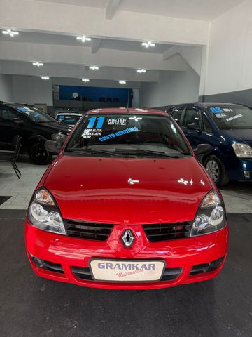 O Renault Clio Campus 2011 de 4 portas é um carro compacto popular no mercado brasileiro, conhecido por sua economia .É uma opção interessante para quem busca um primeiro carro ou um veículo econômico para o dia a dia.
Economia:
O motor 1.0 16V é elogiado por sua economia de combustível, tanto na cidade quanto na estrada.
Manutenção:
A manutenção do Clio geralmente é considerada simples e acessível, com peças de reposição fáceis de encontrar.
GRAMKAR MULTIMARCAS oferecendo o melhor para você na compra do seu seminovo
Trabalhamos com financiamento em vários bancos buscando as melhores taxas e prazos para nossos clientes, e também aceitamos seu veículo na troca mediante avaliação.
Seminovos com garantia de 03 meses, procedência, laudo de vistoria, revisados e com as melhores taxas.
Venha tomar um café conosco, fazer um test. drive e escolher seu próximo carro.
*VEÍCULO PERICIADO E DE PROCEDÊNCIA.
*FINANCIAMOS SEM ENTRADA EM ATÉ 60 X FIXAS (SUJEITO À ANÁLISE DE CRÉDITO).
*ENTRADA EM ATÉ 24 X NO CARTÃO DE CRÉDITO (CONSULTE CONDIÇÕES).
*FINANCIAMENTOS PARA AUTÔNOMOS E SEM CNH .
*TRABALHAMOS COM AS MELHORES FINANCEIRAS DO MERCADO.
*APROVAÇÃO DO SEU CRÉDITO POR TELEFONE (CRÉDITO SUJEITO À ANÁLISE).
*EXCELENTE APROVAÇÃO COM SCORE BAIXO.
*ACEITAMOS CONSÓRCIO CONTEMPLADO OU QUITADO (SALVO ALGUMAS INSTITUIÇÕES).
**NOSSA EQUIPE ESTA PREPARADA PARA MELHOR ATENDE-LO**
**ENTRE EM CONTATO CONOSCO.**
COMPRE SEU VEICULO COM QUEM ENTENDE DO ASSUNTO SÃO 28 ANOS DE TRADIÇÃO E SEDE PRÓPRIA
SÃO MAIS DE 80 VEICULOS EM ESTOQUE
ESTAMOS LOCALIZADOS NA RUA JURUBATUBA 1347 CENTRO DE SBC SP
GRUPO GRAMKAR MULTIMARCAS A CERTEZA DO MELHOR NEGÓCIO!!!
NOS RESERVAMOS NO DIREITO DE CORRIGIR QUALQUER TIPO DE ERROS DE DIGITAÇÃO