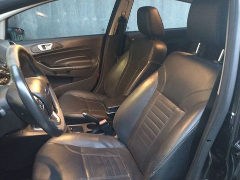 Ford New Fiesta Titanium 1.6 16V PowerShift / 2014 8385