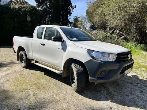 Segmento: Carrinha
Matrícula: 49-VN-16
Ano: 2018
Modelo: Hilux
Mês de Registo: Outubro
Cilindrada: 2.393
Combustível: Diesel
Potência: 150
Quilómetros: 80.300 km
Tipo de Caixa: Manual
Condição: Usado
Portas: 4-5
Lugares: 4
Origem: Nacional

A Vaga - Investimentos Imobiliários Lda.

Vende carrinha pick-up TOYOTA HILUX - 2.4 D-4D 4WD CE 3L CH com 80,300km