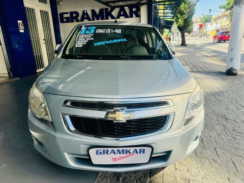 chevrolet cobalt ltz 14 flex 2013 carro sao bernardo do campo sp gramkar multimarcas cautelar aprovada 100 veiculos seminovos com garantia e procedencia veiculos periciados e qualidade garantida faca ja sua simulacao de financiamento online em ate 60x com ou sem entrada sujeito a analise de credito trabalhamos com varios bancos para garantir seguranca e as melhores taxas quer dar seu seminovo como parte de pagamento fazemos avaliacao online ou presencial nao perca tempo entre em contato e agende sua visita faca sua compra com quem entende do assunto sao 28 anos de tradicao e sede propria sao mais de 80 veiculos em estoque grupo gramkar multimarcas a certeza do melhor negocio nos reservamos no direito de corrigir qualquer tipo de erro de digitacao carro sao bernardo do campo sp chevrolet cobalt 2013 flex manual sedan 89396 prata 4 portas alarme ar condicionado banco com regulagem de altura computador de bordo encosto de cabeca traseiro retrovisores eletricos rodas de liga leve retrovisor fotocromico volante com regulagem de altura airbag freio abs ar quente desembacador traseiro travas eletricas vidros eletricos direcao hidraulica cd player radio farol de neblina