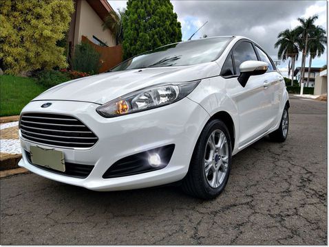 
Ford New Fiesta 2016 1.6 SE Sinc Microsoft!

*Ano 2016*
*Pneus Bons*
*Modelo 1.6 Se*
*Sinc Microsoft*
*Comandos de Voz*
*Volante multifuncional*
*Bluethoop*
*Assistente de rampa*
*Controle de tração*
*Computador de bordo*
*Banco com ajuste de altura*
*Farois mascara negra*
*Sensor de estacionamento digital e original Ford*
*Rodas de liga-leve*
*Seta no retrovisor*
*Direçao elétrica*
*Ar condicionado digital*
*Vidros elétricos nas 4 portas*
*Travas elétricas*
*Air bags*
*Freio ABS*
*Som*
*Alarme na chave canivete*
*Manual e chave reserva*
*Cautelar tudo ok*
*Carro super conservado,todo limpinho e cheiroso*
*KM 69.000*
*R$48.900*
*Posso financiar pelo banco ou parcelar no cartão,se precisar*
*Meu Claro e whatsapp (_1_9_)_9_9_3_4_0_-_7_1_0_1_ com Silvio*