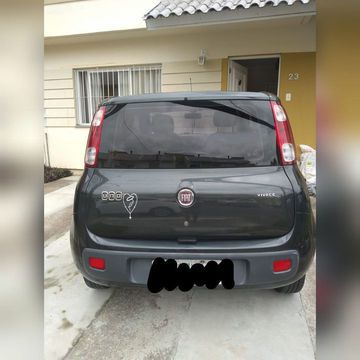 Única dona,motor 1.0,travas e vidros elétricos,câmera de ré,alarme com interface,desembaçador traseiro,som dvd,estepe zerado. 
