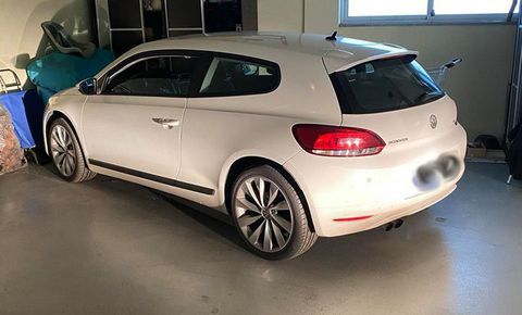 vw scirocco 20 tdi sport carro viseu pa carro de garagem apenas um dono pneus novos revisao em dia revisoes sempre na marca volkswagen scirocco 2011 diesel coupe carro viseu pa volkswagen scirocco 2011 diesel manual coupe 182000 branco 3 portas alarme ar condicionado banco com regulagem de altura computador de bordo controle de tracao encosto de cabeca traseiro controle automatico de velocidade retrovisores eletricos sensor de estacionamento retrovisor fotocromico volante com regulagem de altura airbag ar quente cd player radio farol de neblina