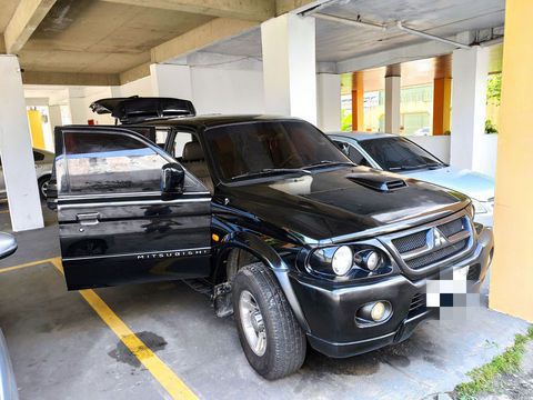 Pajero sport  6141