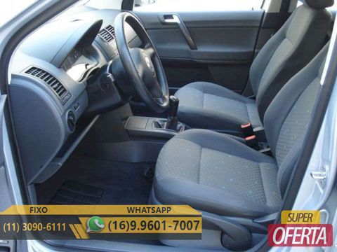 Volkswagen Polo Sedan 1.6 8v 2004 8147