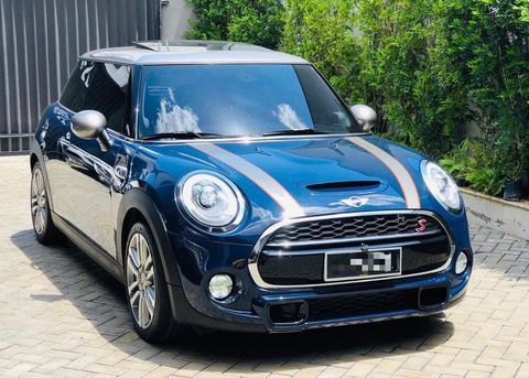 OBSERVAÇÕES:

IPVA pago, sem multas ou débitos. Não é carro de leilão ou sinistro!
Recém revisado.
Carro de não fumante.
Se interessou?  
Ligue: (12) 9/9633/8098
Falar com André.

LORENA-SP