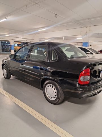 Corsa Sedan Classic 1.0 - Ano 2001 14344