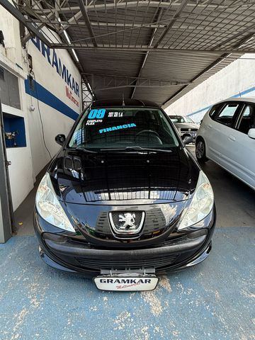 peugeot 207 hatch xr 14 flex 2009 carro sao bernardo do campo sp veiculo em bom estado de conservacao revisado com garantiaobs veiculo com passagem por leilao opcionais direcao hidraulica ar condicionado vidros eletricos travas eletricas volante com regulagem de altura trabalhamos com diversas financeiras melhores taxas do mercado financia com ou sem entrada em ate 60x aceitamos seu carro eou moto como parte de pagamento melhor avaliacao do abc venha comprar com quem entende do assunto sao 28 anos de tradicao e sede propria sao mais de 80 veiculos em estoque grupo gramkar multimarcas a certeza do melhor negocio nos reservamos no direito de corrigir qualquer tipo de erro de digitacao carro sao bernardo do campo sp peugeot peugeot 207 2009 flex manual hatch 117000 preto 4 portas alarme ar condicionado banco com regulagem de altura computador de bordo encosto de cabeca traseiro volante com regulagem de altura airbag ar quente desembacador traseiro travas eletricas vidros eletricos direcao hidraulica