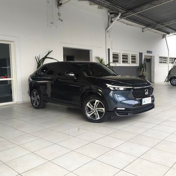  HONDA HR-V 
1.5 DI I-VTEC TURBO FLEX TOURING CVT

📅 2023/2023
💰 R$ 157790.00
- Gasolina e álcool
- CVT
- Azul
- 4 portas
——————————————

✅ Licenciado
——————————————
Infos:
- 60000 km
Informações Adicionais:

✅ Air bag do motorista
✅ Air bag duplo
✅ Alarme
✅ Assistente de Partida em Rampa
✅ Controle de estabilidade
✅ Freio ABS
✅ Travas elétricas
✅ Ar condicionado
✅ Ar quente
✅ Controle automático de velocidade
✅ Direção Elétrica
✅ Vidros elétricos
✅ Volante com Regulagem de Altura
✅ Banco do motorista com ajuste de altura
✅ Bancos de couro
✅ Desembaçador traseiro
✅ Encosto de cabeça traseiro
✅ Limpador traseiro
✅ Comando de áudio e telefone no volante
✅ Computador de bordo
✅ Kit Multimídia
✅ Rádio
✅ Farol de neblina
✅ Pára-choques na cor do veículo
✅ Porta-copos
✅ Retrovisores elétricos
✅ Rodas de liga leve
✅ Sensor de estacionamento
——————————————
Consulte para maiores informaçoes .