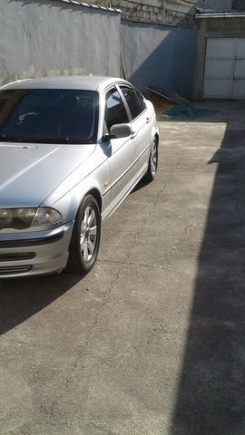 BMW 320I 2001 ,completa .